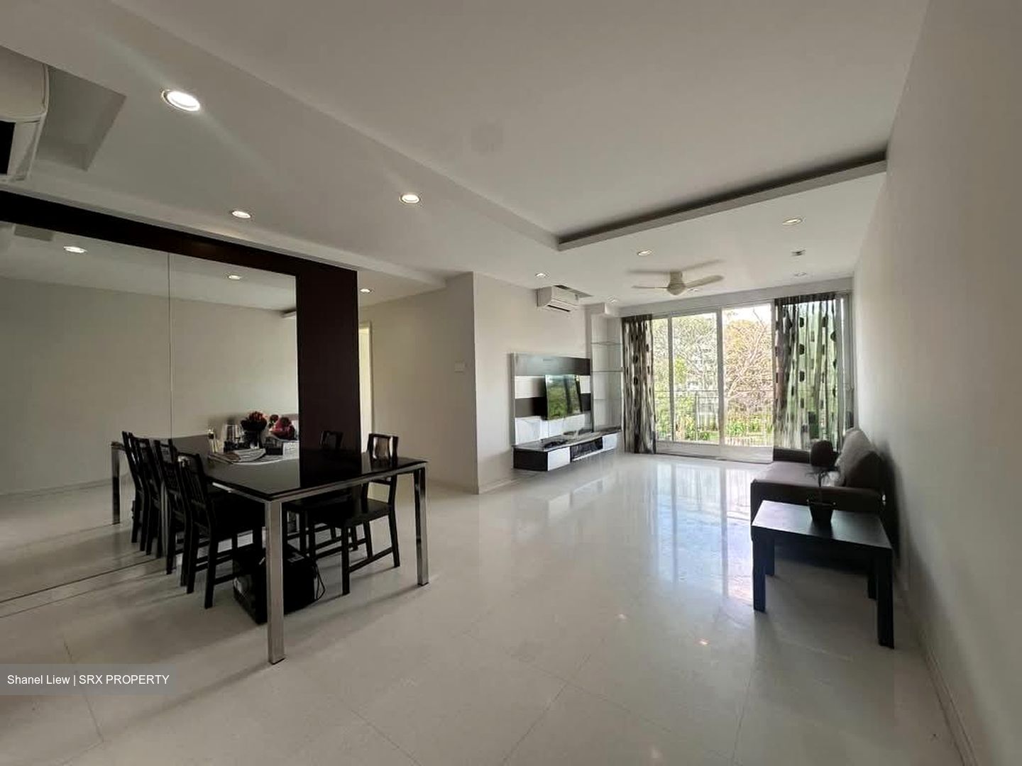 The Esparis (D18), Condominium #577093741